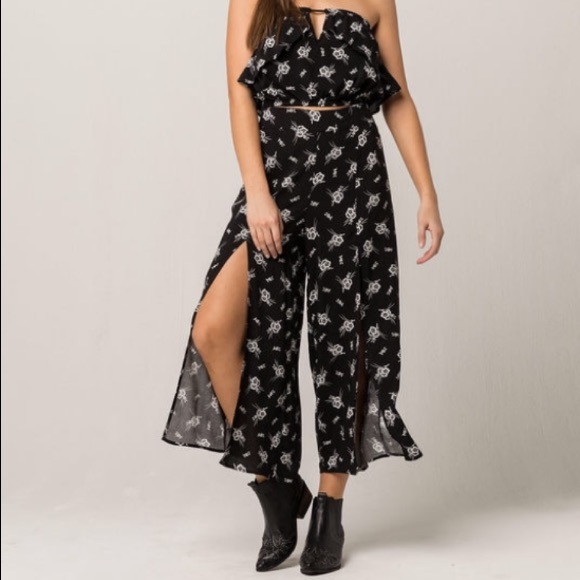 Tilly's Other - NWT Black Floral 2 Piece